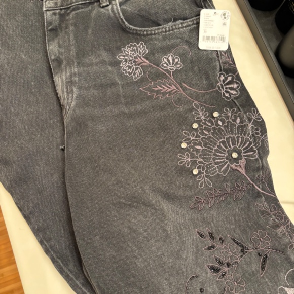 NWT - We The Free Irie Embroidered and Studded Jeans - Size 30 MOVED TO EBAY - Picture 4 of 5